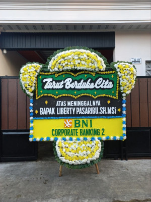 Papan Bunga Duka di Lantung